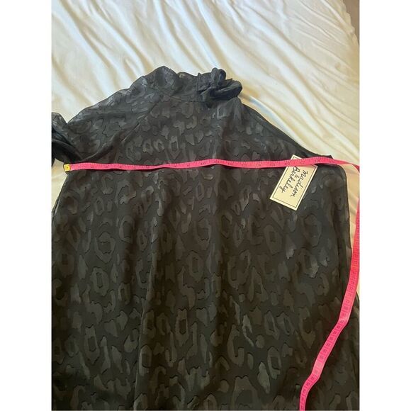 NWT Madison & Berkeley black sheer one shoulder blouse - Picture 5 of 7